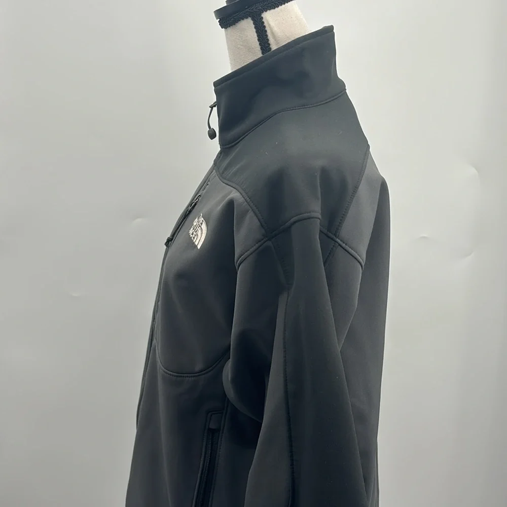 UEC The North Face black TFN APEX black jacket medium